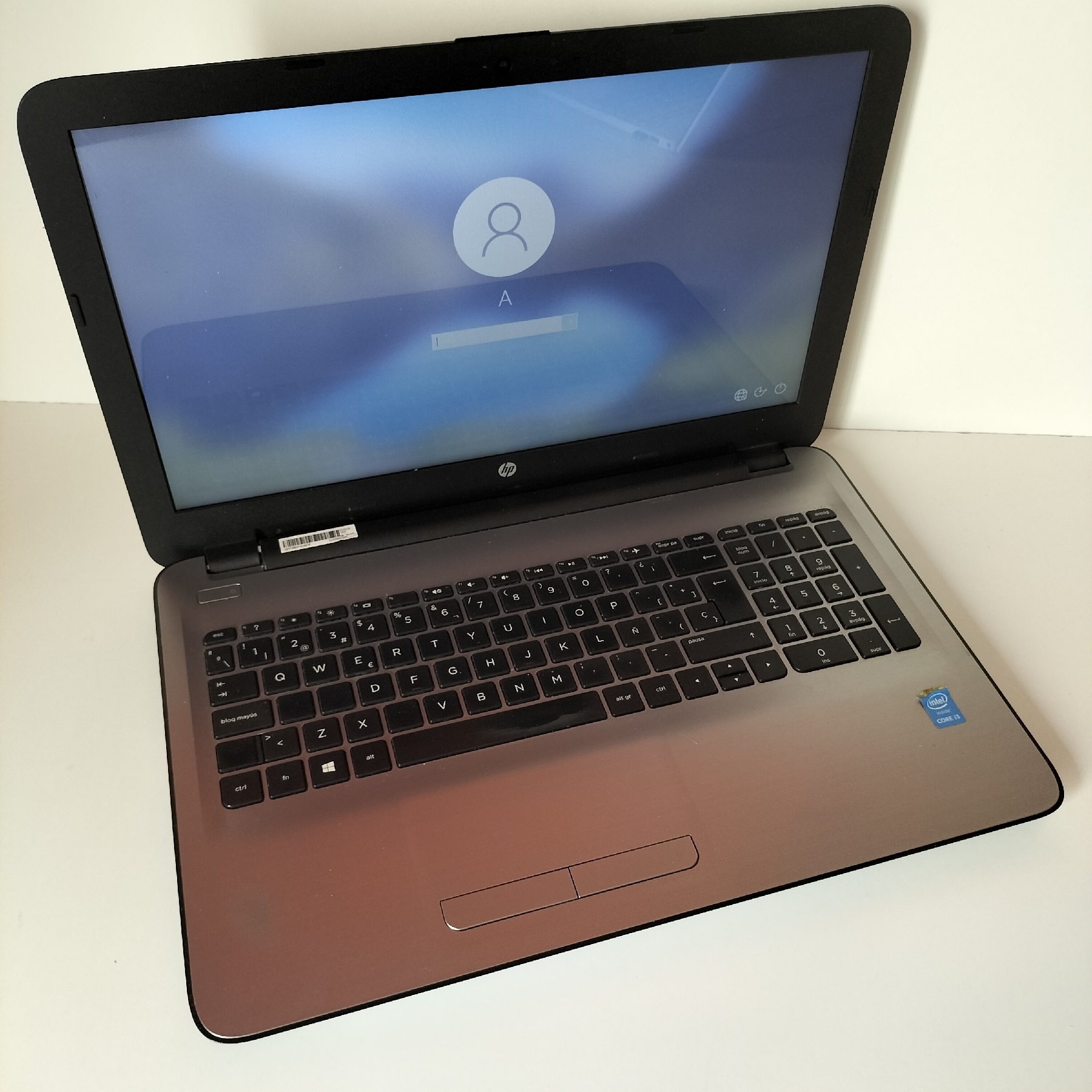 HP noteBook 15-ay043ns_resize_81